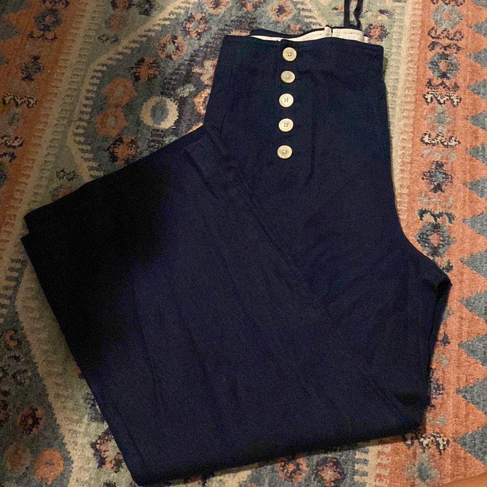 J Crew, navy blue linen crop pants. Size 8